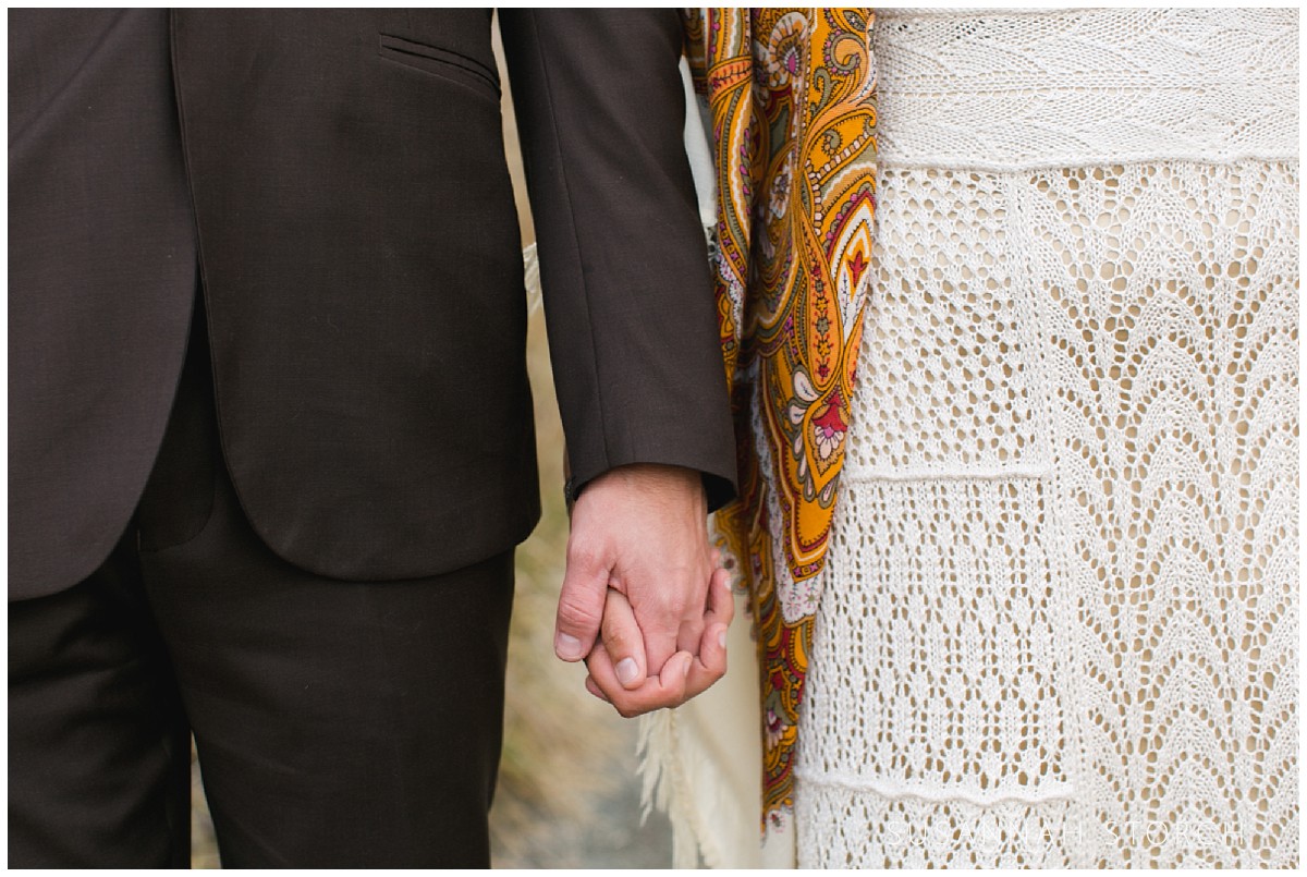 eugene-oregon-bride-groom-hold-hands