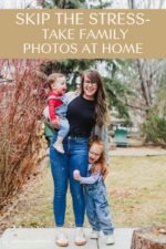 mother and kids psing in backyard during in-home family photo session